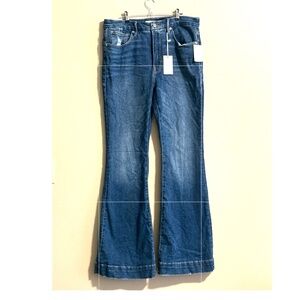 Good American Flare Jeans